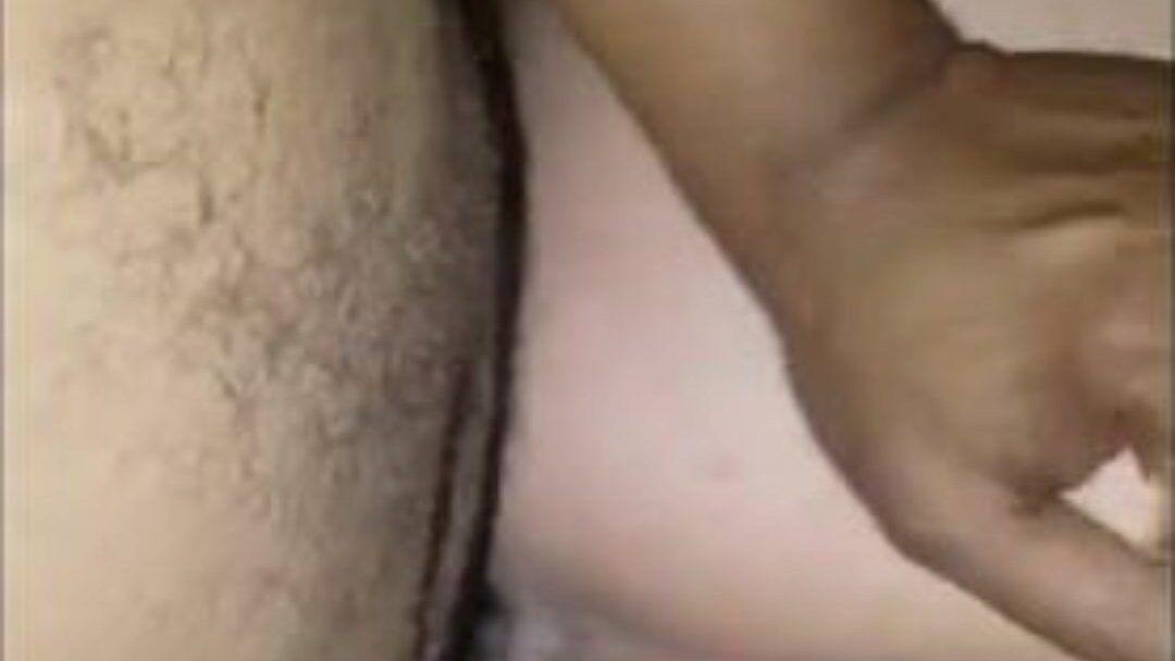 Neighbour said me 2 see his wifey