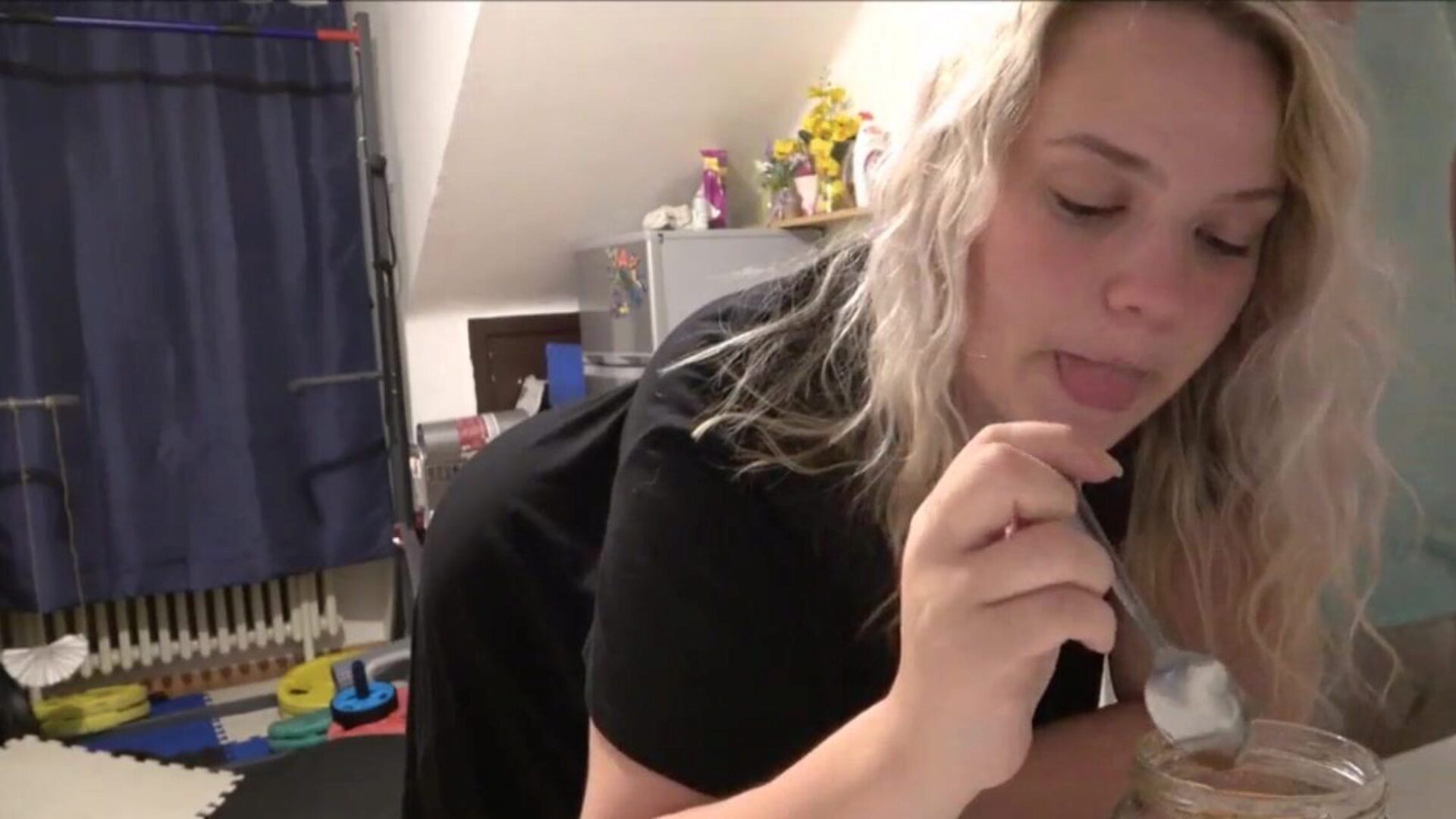 She can't live without honey and also fuckfest